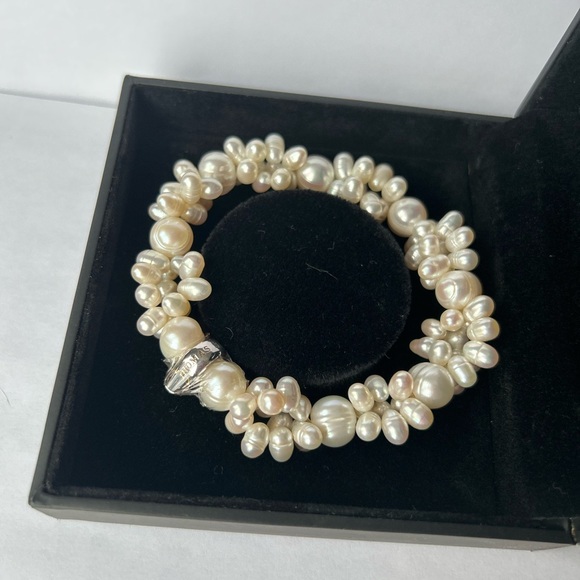 Thomas Sabo Sterling Silver Freshwater Pearl Cluster Bracelet - Picture 4 of 6